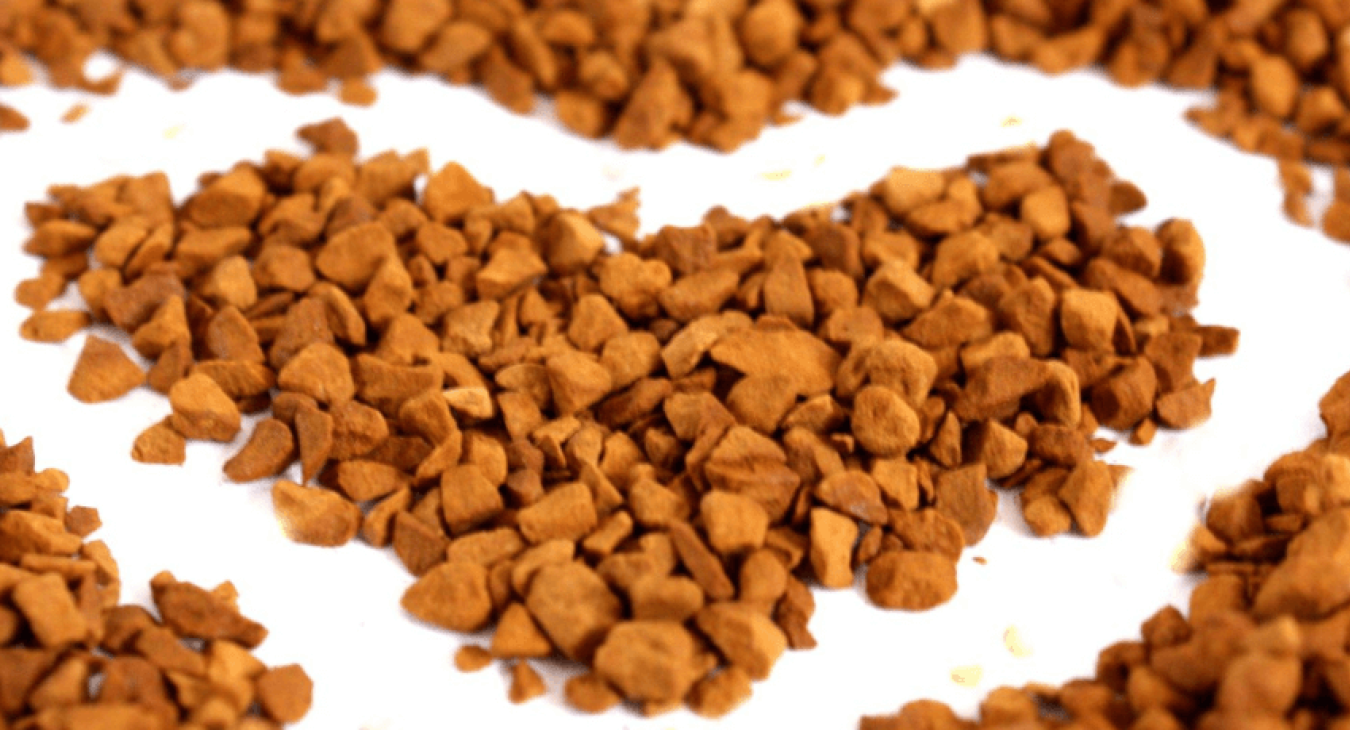 Faut-il installer un distributeur de croquettes pour chien chez soi ?